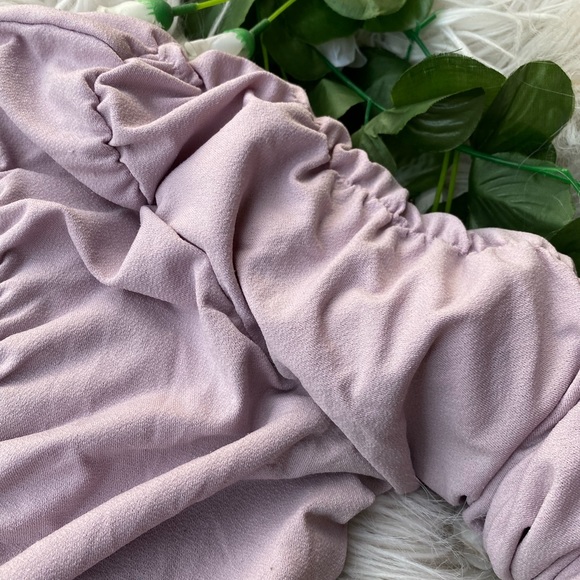 V Neck H&M Ruched full sleeves top - Picture 9 of 10